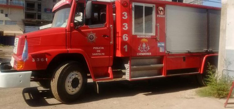 Bomberos Zapadores recuperaron autobomba que se había incendiado