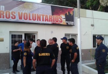 Bomberos de Sierra Grande levantaron la toma del cuartel