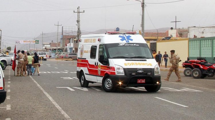 Entregan ambulancia tipo II a Compañía de Bomberos de Tarata