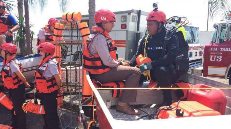 Bomberos fortalecen unidad de rescate acuático