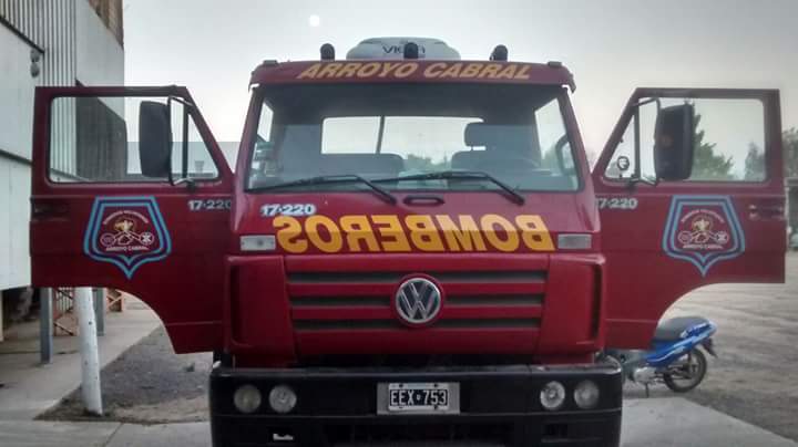 Nuevo camión para los Bomberos Voluntarios de Arroyo Cabral
