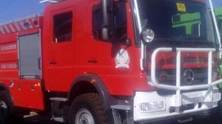 Presidente Nacional de Bomberos inauguró carro forestal para Cachapoal