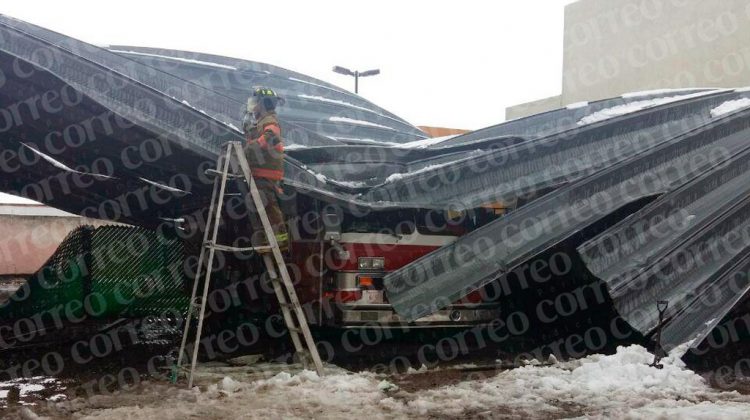 Colapsa el techo de la estación de Bomberos en SJI