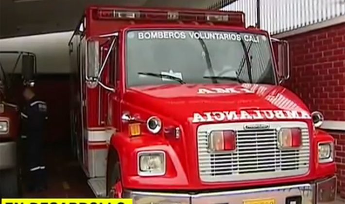 Bomberos de Cali denuncian que fueron golpeados por personal de una ambulancia
