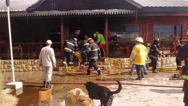 Murió un bombero atrapado en el incendio de un bar céntrico