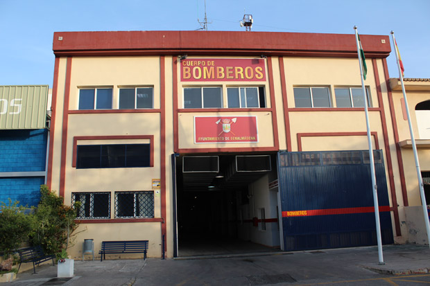 Bombero fallecio en Benalmádena tras caer de una nave industrial