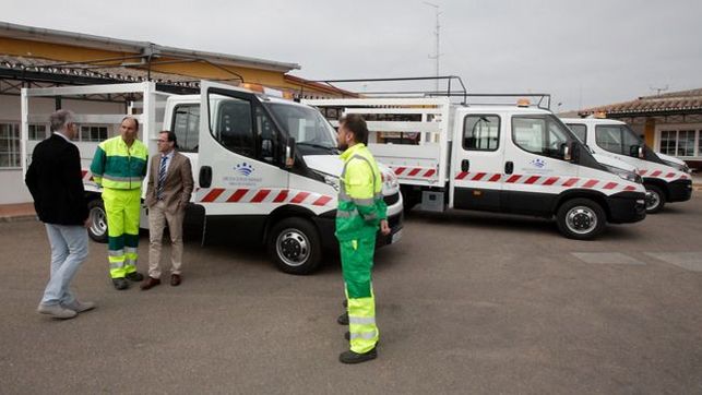 Tres nuevos camiones para el parque de bomberos de Badajoz