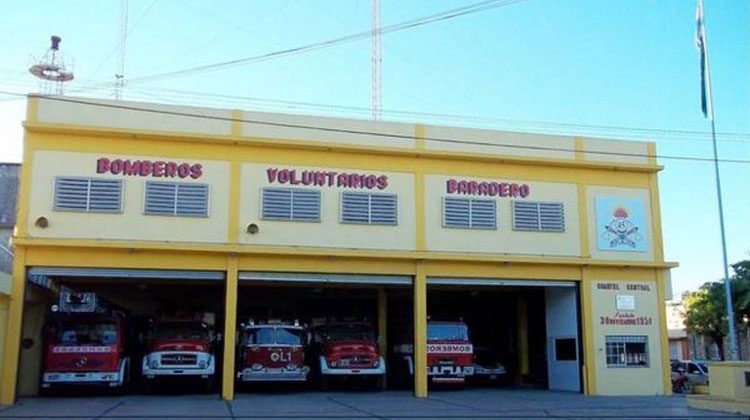 Bomberos de Baradero salvaron a un beba de morir ahogada