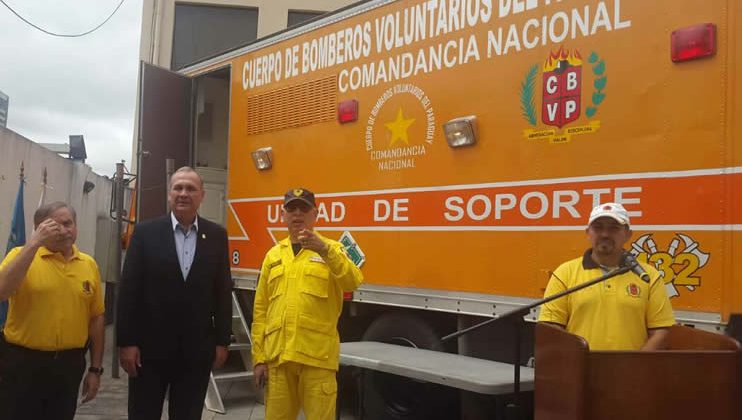 Bombero paraguayo residente en EEUU donó camión de USD 80.000