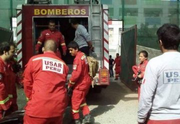 Bomberos peruanos viajan a Ecuador tras terremoto