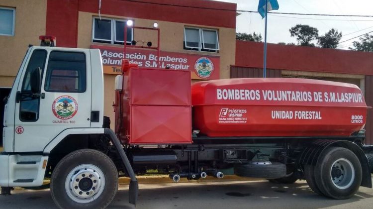 Bomberos de S.M.Laspiur adquirio nueva unidad cisterna
