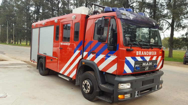 Bomberos de Chajarí recibieron nueva autobomba