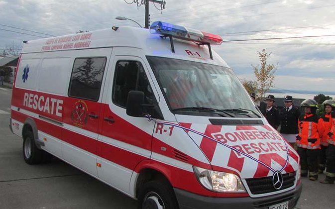 Bomberos de Lago Ranco reciben unidad de rescate vehicular