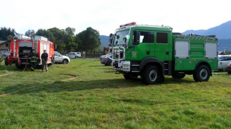Voluntarios de la tercera compañía de Llifen reciben su nueva unidad