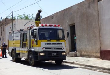 Donación del autobomba municipal a los bomberos de Andalgalá