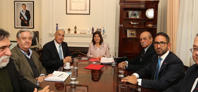 Reunión entre las autoridades del Consejo Nacional y el ministerio de seguridad