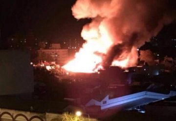 Violento incendio en local comercial  en Santiago