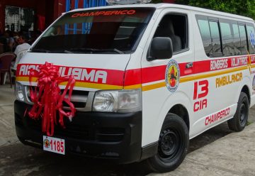 13cía. de Bomberos Voluntarios de Champeríco recibio una ambulancia