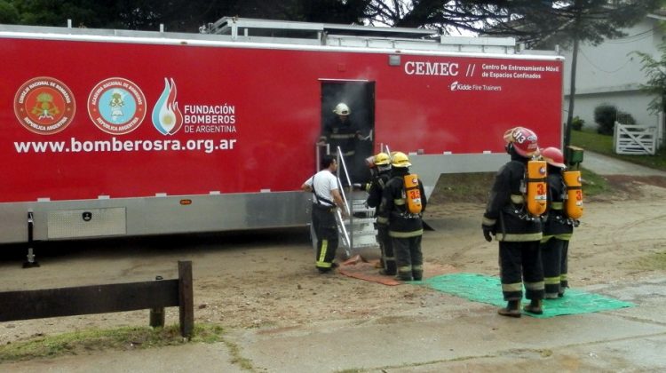 El simulador móvil de los Bomberos de Argentina en Corrientes