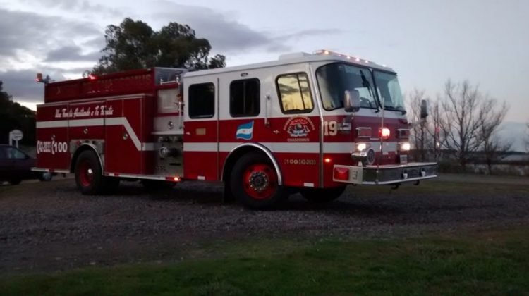 Bomberos de Chascomus vendió una autobomba a sus pares de El Triunfo