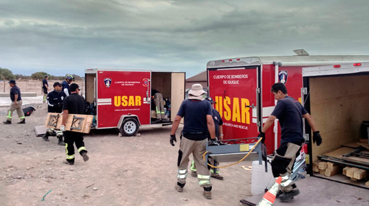 Bomberos de Chile enojados por crítica de geógrafo
