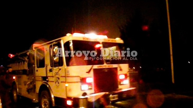 Bombero sufrió caída durante incendio