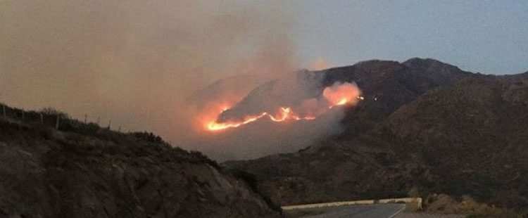 Sigue descontrolado el fuego en Potrero de los Funes