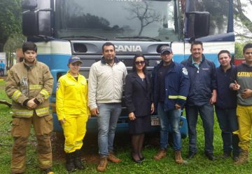 Entregan a bomberos camión tumba que transportaba drogas