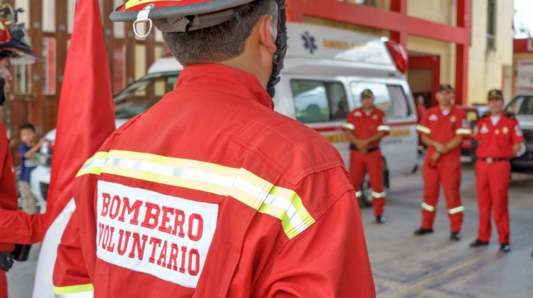 Implementan sistema de comunicación en bomberos