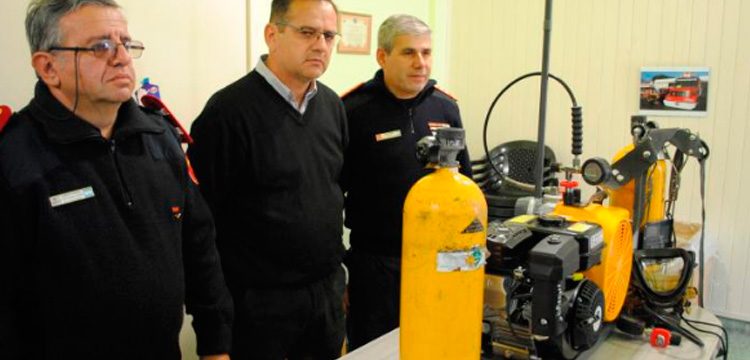 Bomberos Voluntarios presentó nuevo equipamiento