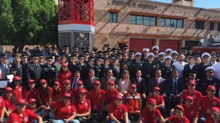 Reconocen 70 años de labor de Bomberos de Hermosillo