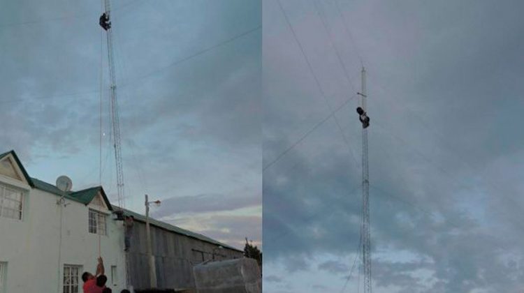 Dos bomberos cayeron de 20 metros de altura