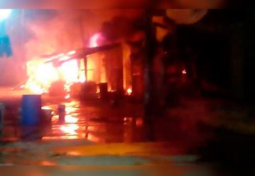 Incendio consume 71 locales en mercado en Mexico