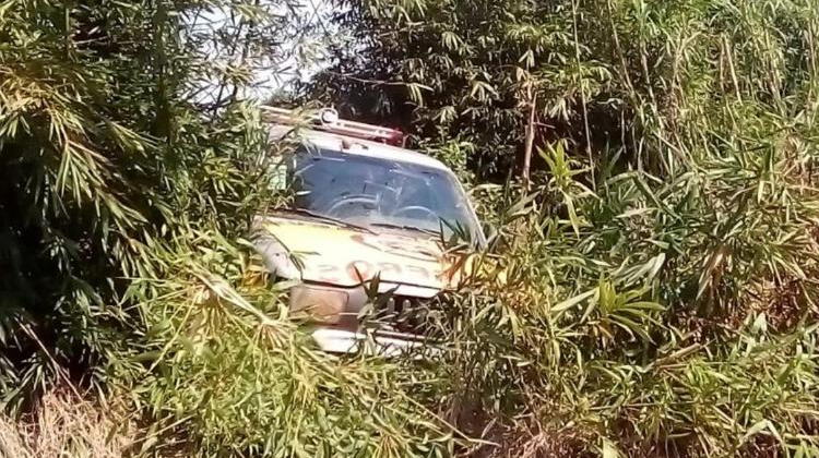 Bomberos voluntarios lesionados al sufrir un despiste