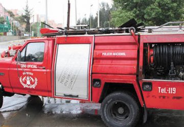 Un siniestro reveló las carencias que enfrentan los bomberos