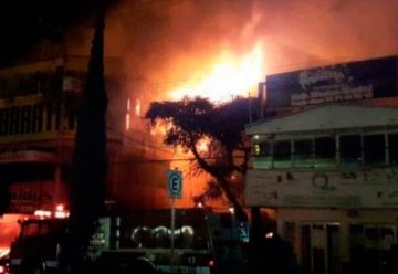 Tres bomberos con intoxicación luego de un incendio