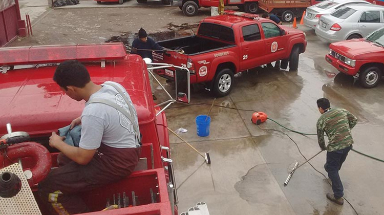 Roban bomba de agua en Estación de Bomberos