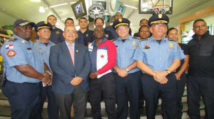 Bomberos de Panama listos para participar de competencia bomberil