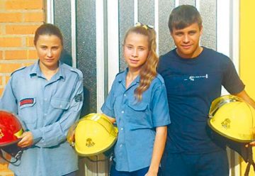 Alternan el estudio con las tareas rurales y su labor de bomberos
