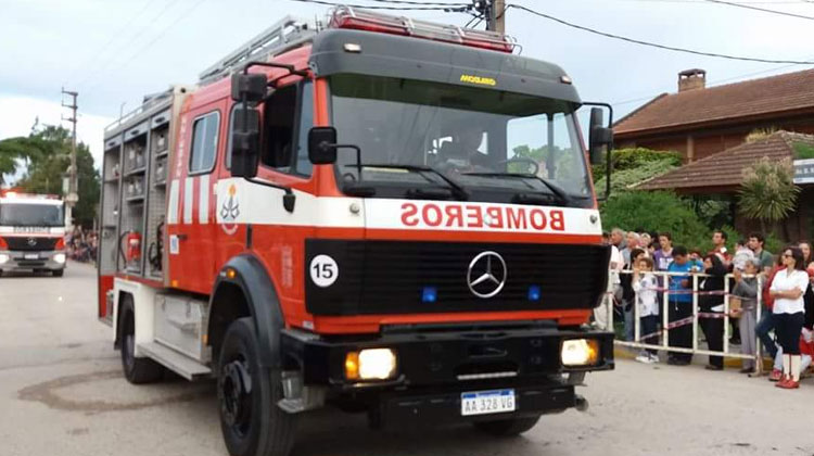 Bomberos de Brandsen cumple 45 años y presentó nuevas unidades