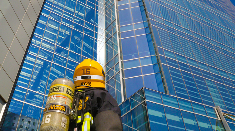 Bomberos subirán 1.800 escalones en la «carrera por la vida»