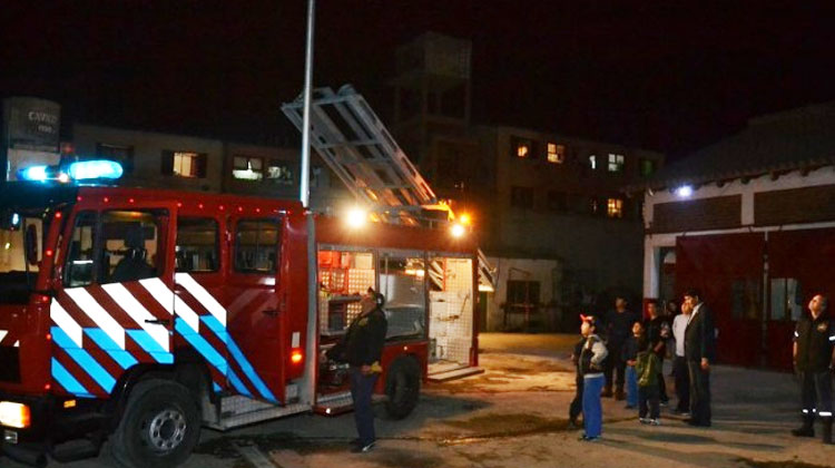 Nueva Autobomba para Bomberos de Cinco Saltos