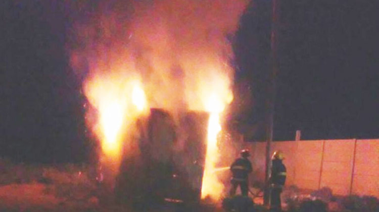 Agredieron a los bomberos cuando apagaban un incendio