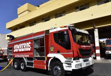 El nuevo camión de bomberos no sirve para calles estrechas