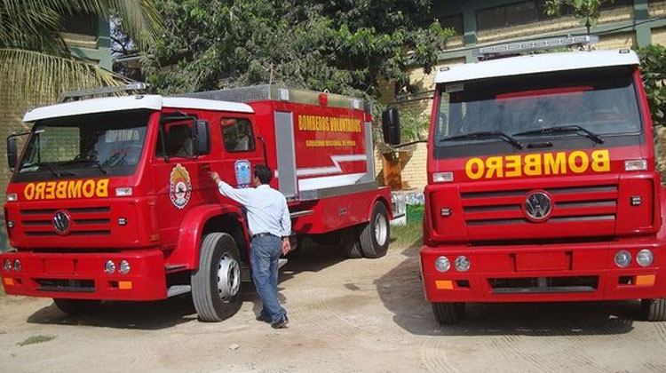 Bomberos recibirán 3 camiones contra incendios