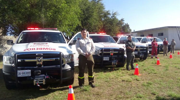 Entregan equipos nuevos a Bomberos de Zapopan