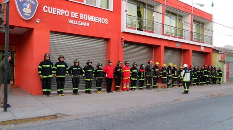 Bomberos de Vallenar los primeros en tener seguro de vida