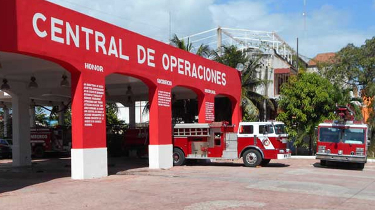 Dan paso a bomberos voluntarios en Bomberos de Solidaridad