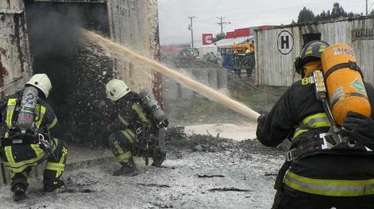 Voluntarios podrán terminar el secundario con el Plan FES