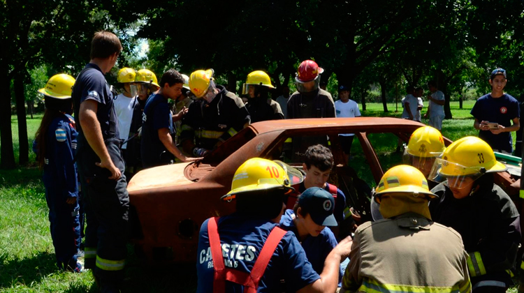 Encuentro Provincial de Cadetes de Bomberos en Alpachiri